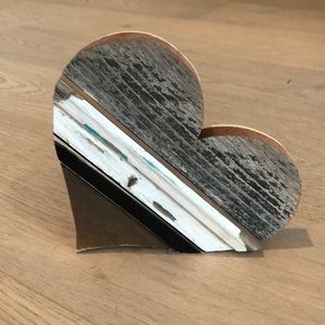 Rustic wood heart decor